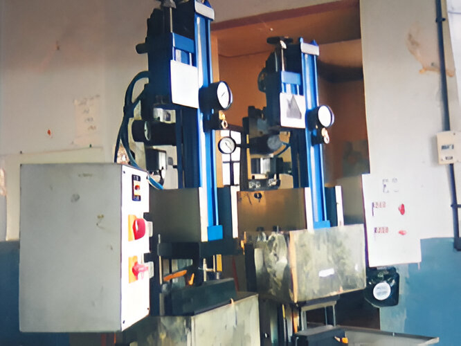 Shiv-Precision-moulding-machine